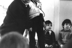37-Il-medico-a-scuola.-Foto-di-Elio-Ermini-1979-Archivio-Vanna-Pratesi.